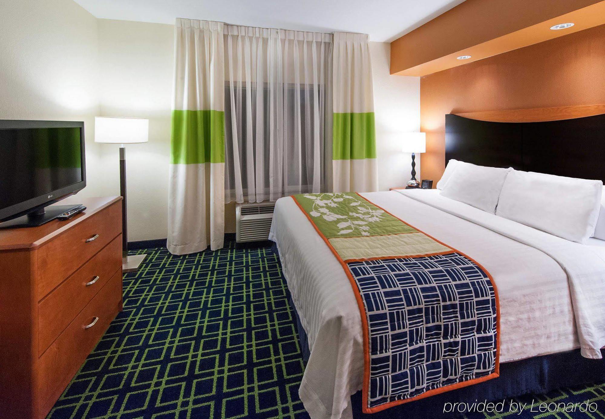 Fairfield Inn & Suites By Marriott Tallahassee Central Room photo